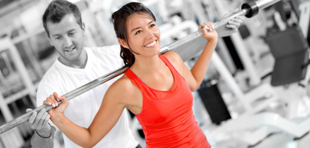 personal trainer closing a new client at the end of a consultation